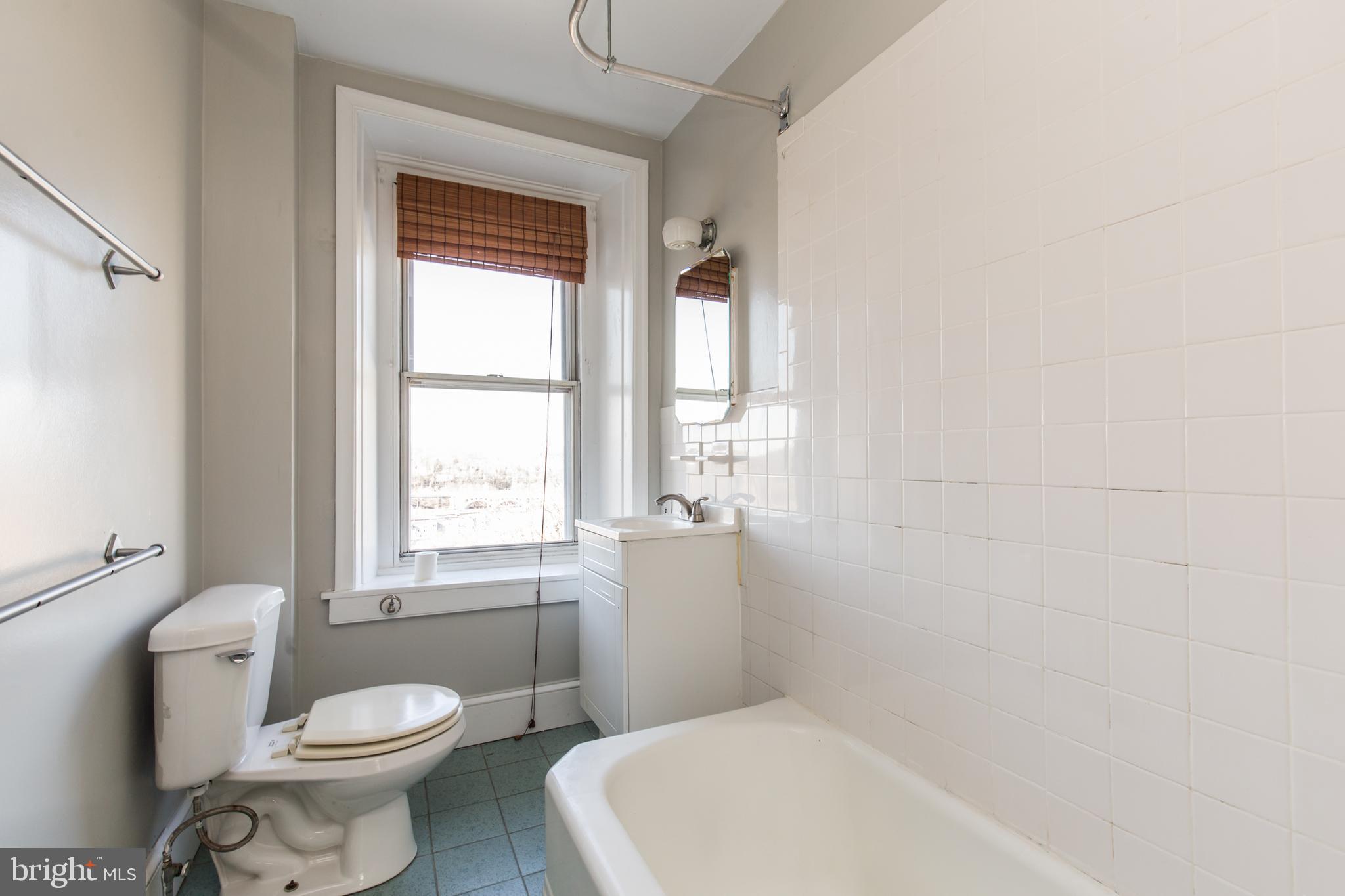 4306 Terrace Street Philadelphia, PA 19128 - Photo 10 of 25