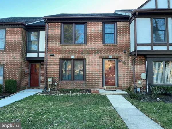 $2,750 | 13 Dickens Square, Lutherville-Timonium, MD 21093