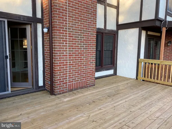 $2,750 | 13 Dickens Square, Lutherville-Timonium, MD 21093