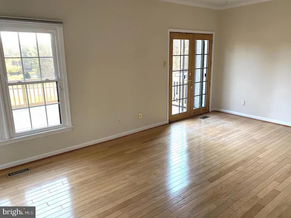 $2,750 | 13 Dickens Square, Lutherville-Timonium, MD 21093