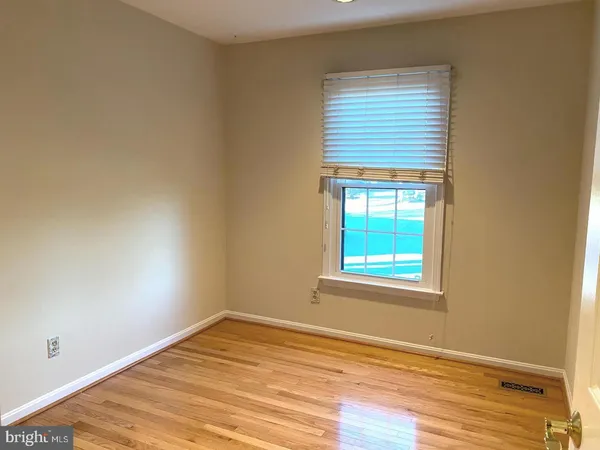 $2,750 | 13 Dickens Square, Lutherville-Timonium, MD 21093