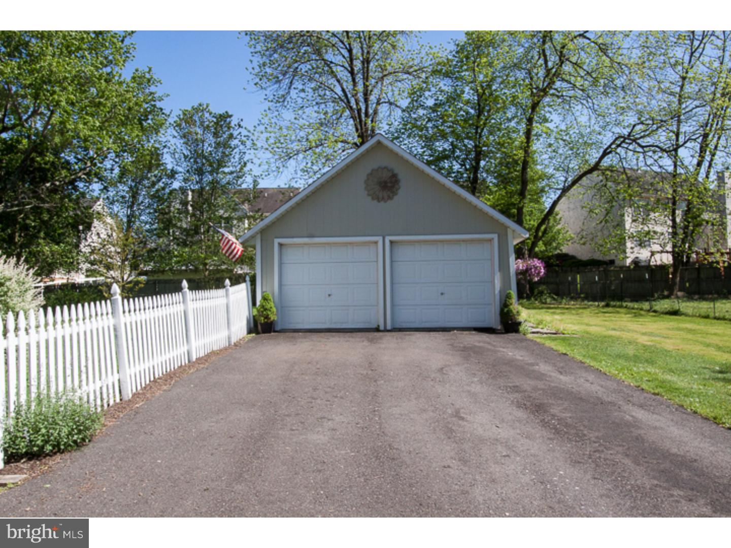 2787 Valley Road Jamison, PA 18929 - Photo 18 of 21 Garage