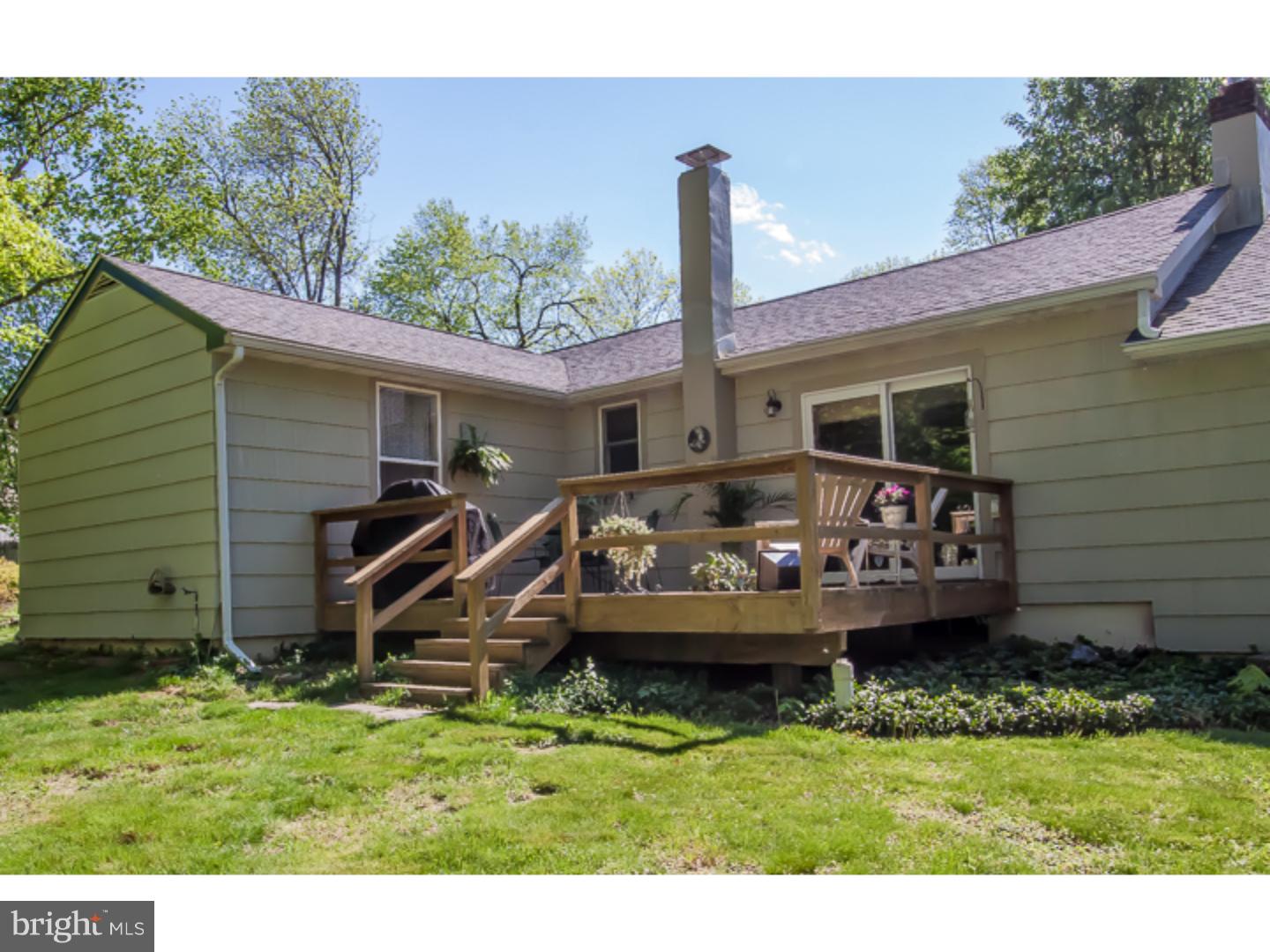 2787 Valley Road Jamison, PA 18929 - Photo 19 of 21 Deck