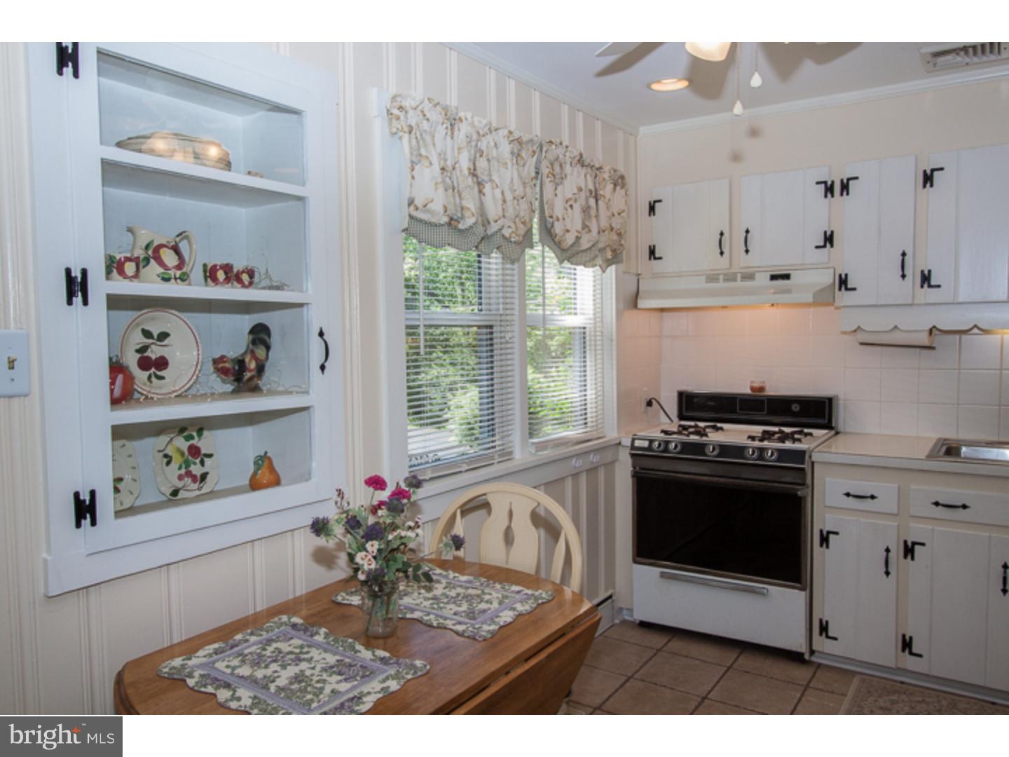 2787 Valley Road Jamison, PA 18929 - Photo 9 of 21 Kitchen