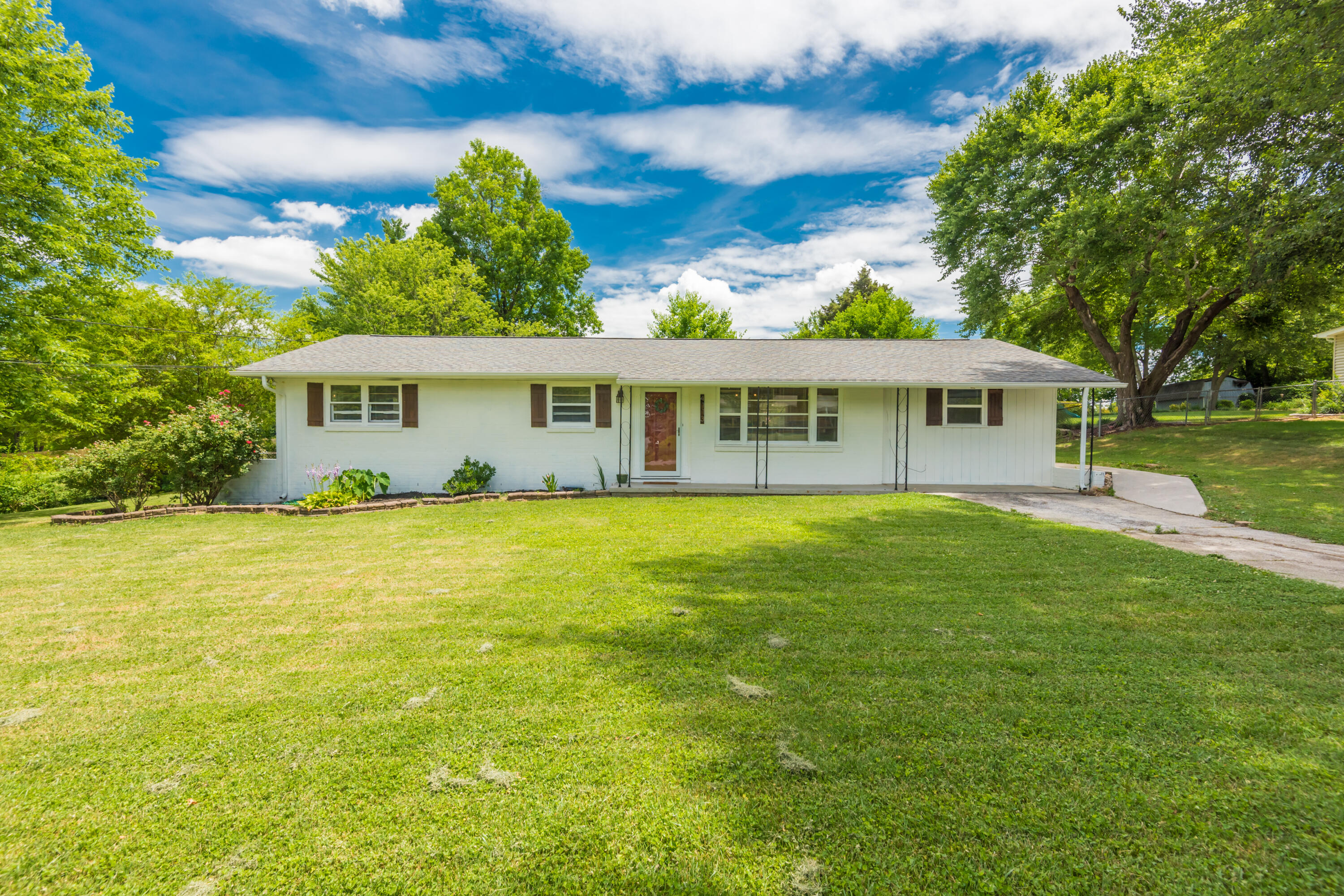 4113 Royalview Road Knoxville, TN 37921 - Photo 1 of 32 4113RoyalViewLn-31