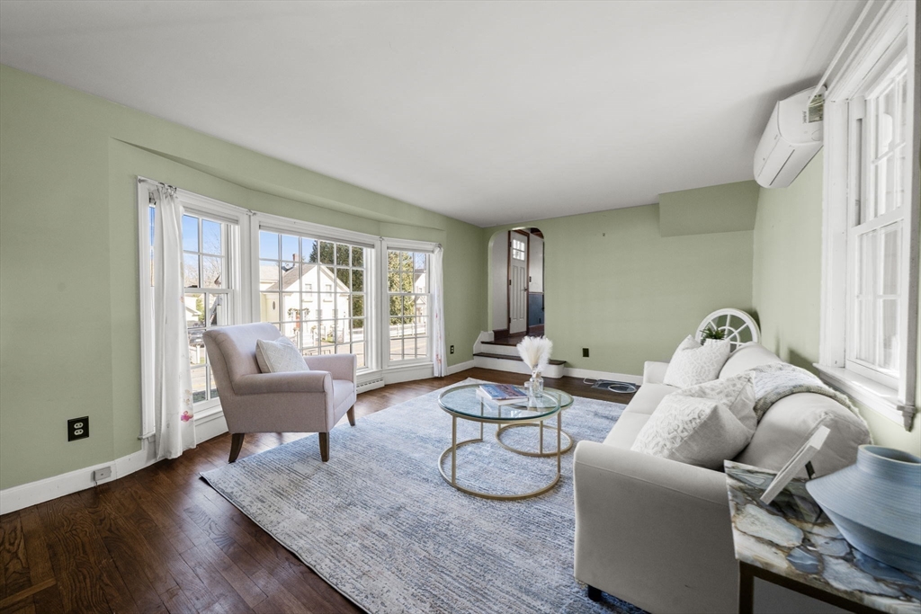 14 Forest Park Road Woburn, MA 01801 - Photo 11 of 34