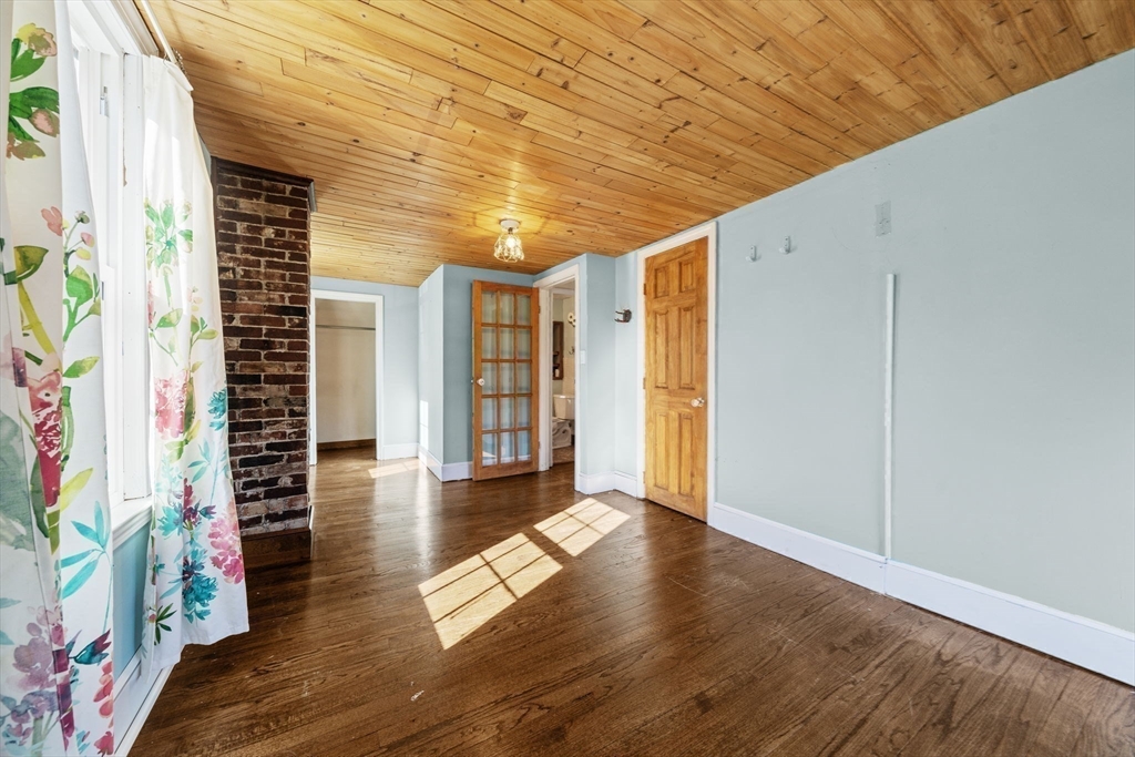 14 Forest Park Road Woburn, MA 01801 - Photo 17 of 34