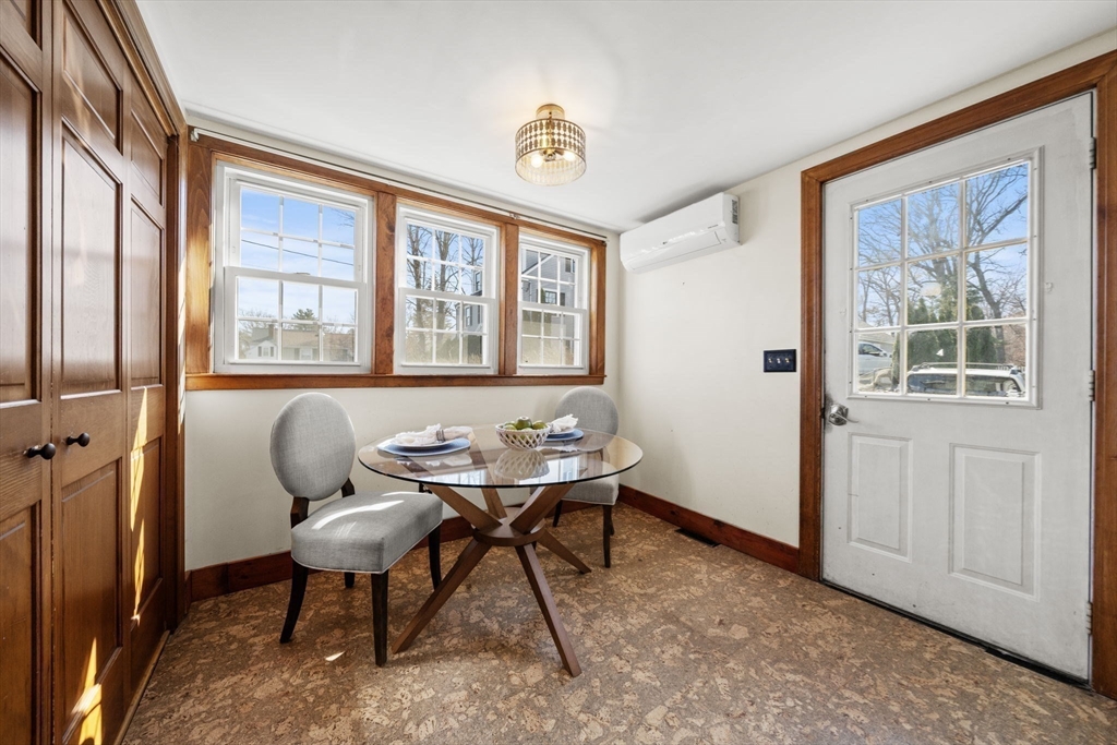 14 Forest Park Road Woburn, MA 01801 - Photo 9 of 34