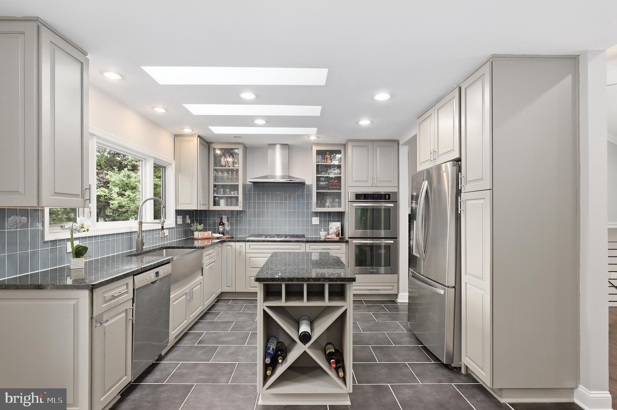 6401 Greentree Road Bethesda, MD 20817 - Photo 14 of 46