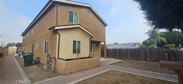 $3,700 | 611 East 75th Street, Los Angeles, CA 90001