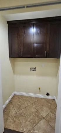 $3,700 | 611 East 75th Street, Los Angeles, CA 90001