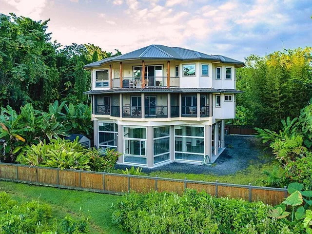 $2,999,999 | 23 Machida Lane, Hilo, HI 96720
