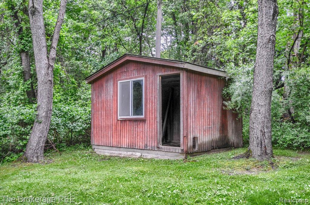 10270 Clark Road Davisburg, MI 48350 - Photo 19 of 69