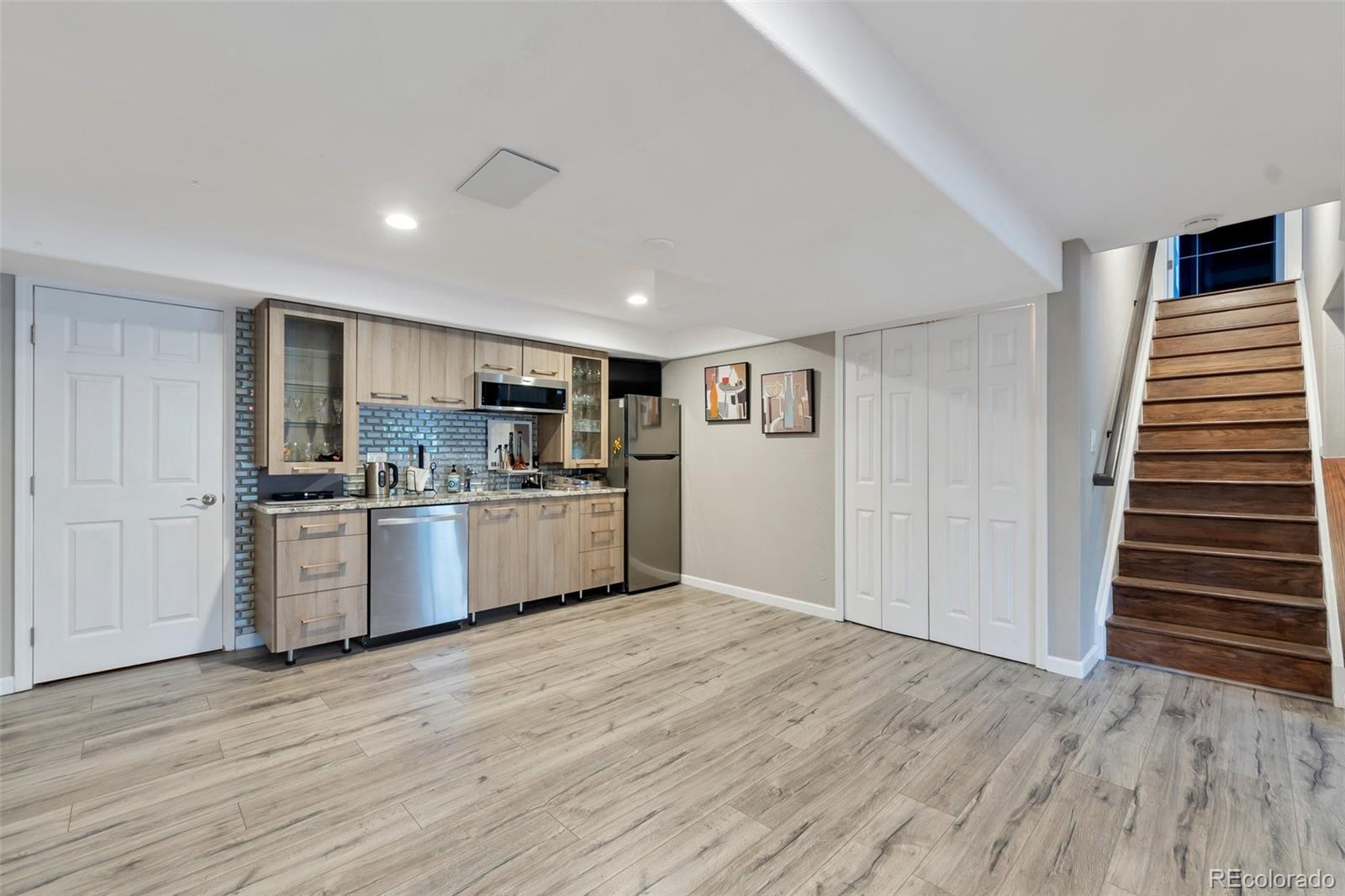 8976 Edgewood Lane Highlands Ranch, CO 80130 - Photo 8 of 28 Gallery Image 8