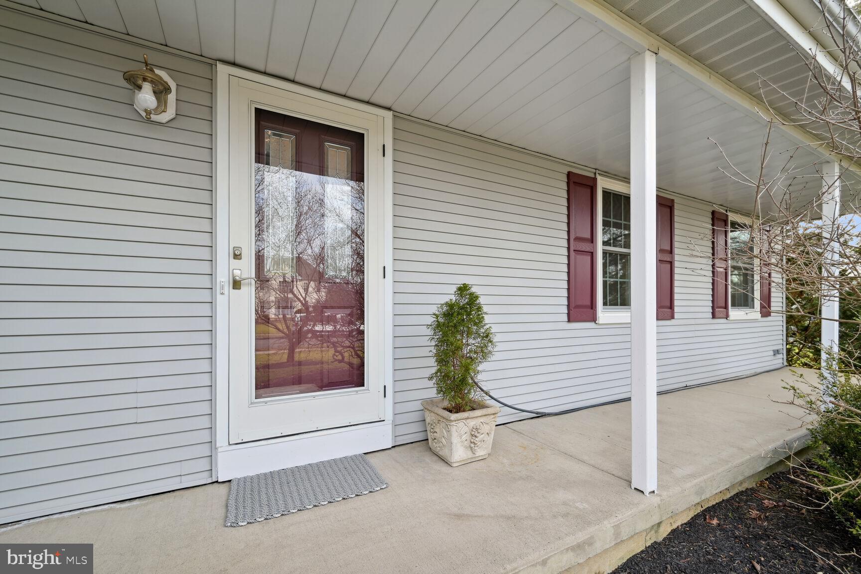 15 Perrine Path Princeton Junction, NJ 08550 - Photo 3 of 43