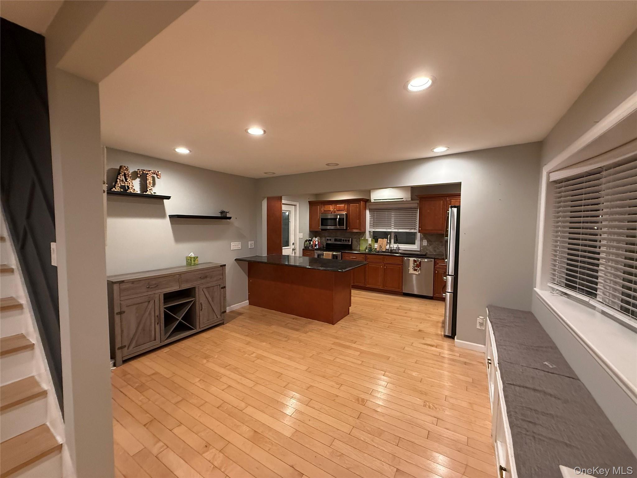 65 Morning Glory Road Levittown, NY 11756 - Photo 6 of 26