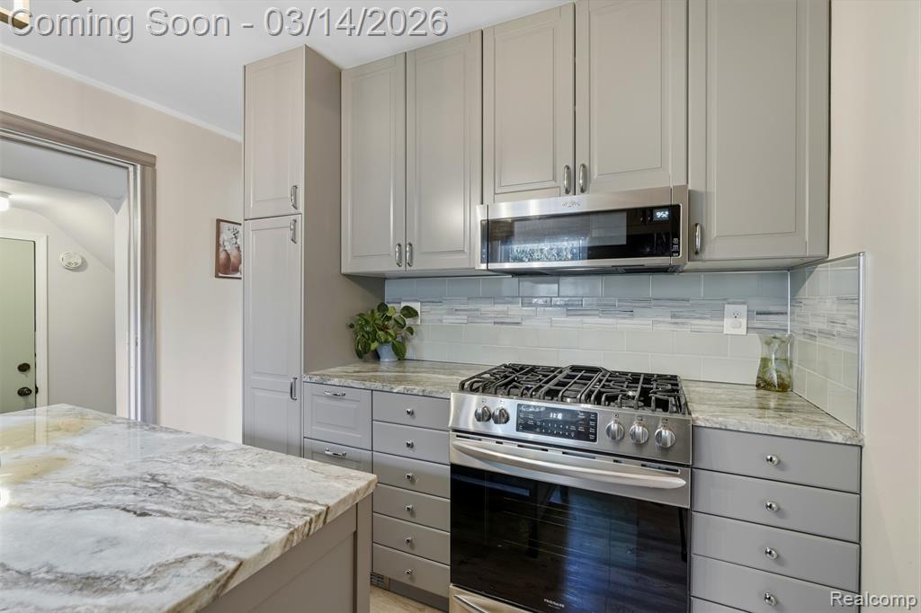 2211 Crooks Road Royal Oak, MI 48073 - Photo 10 of 39 Gallery Image 10