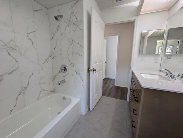 $2,300 | 11322 Torrey Pines Drive, Riverview, FL 33579