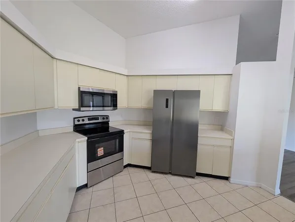 $2,300 | 11322 Torrey Pines Drive, Riverview, FL 33579