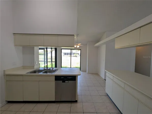 $2,300 | 11322 Torrey Pines Drive, Riverview, FL 33579