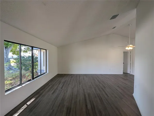 $2,300 | 11322 Torrey Pines Drive, Riverview, FL 33579