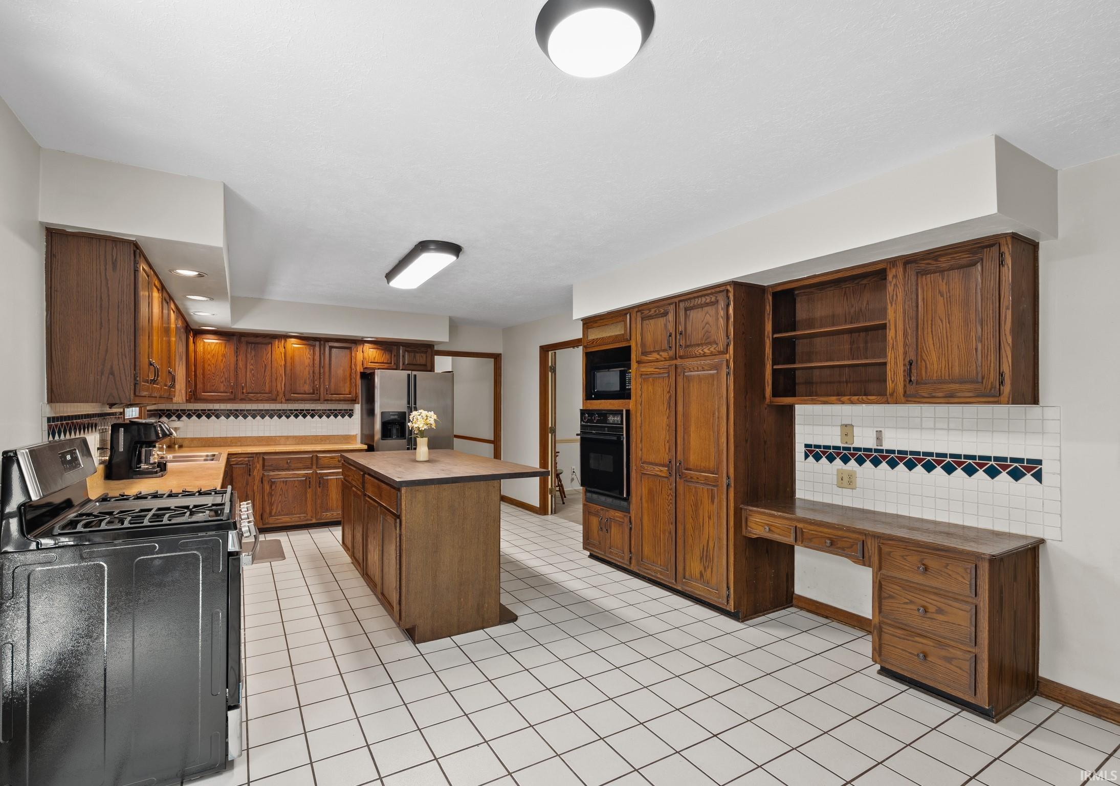 2012 Robb Road Warsaw, IN 46580 - Photo 21 of 42