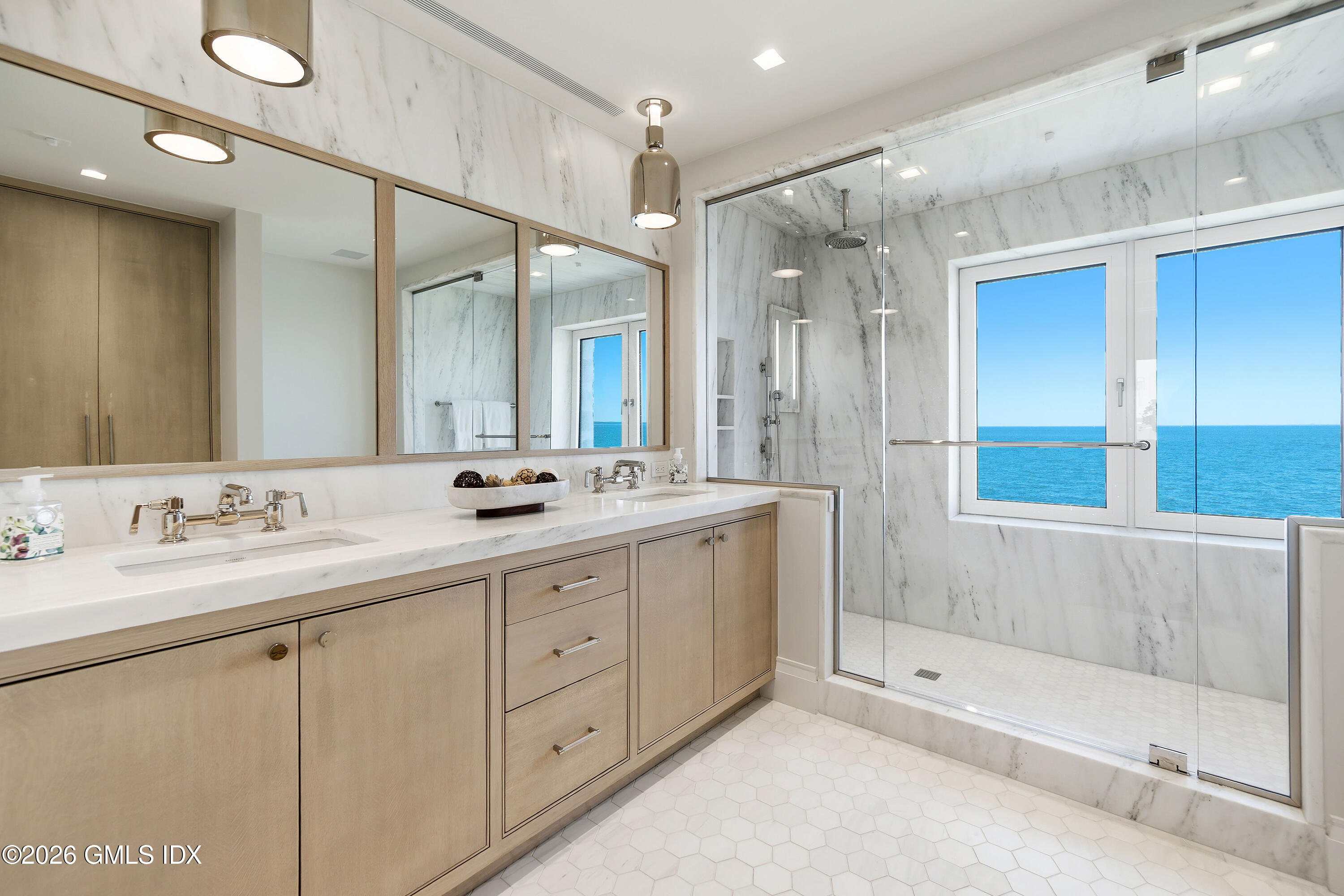 123 Saddle Rock Road Stamford, CT 06902 - Photo 20 of 48 PRIMARY BATHROOM