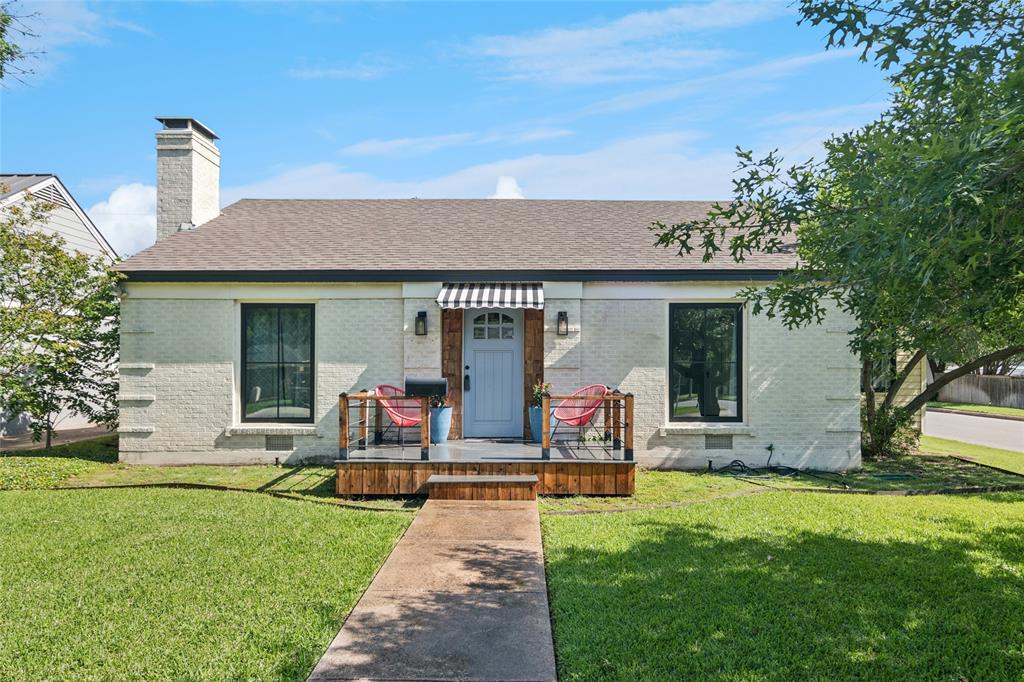 3600 Westcliff Road South Fort Worth, TX 76109 - Photo 4 of 38 a view of a house with backyard porch and sitting area
