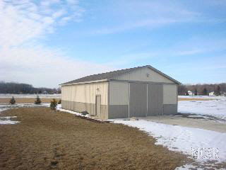 10315 Exeter Road Carleton, MI 48117 - Photo 2 of 16 938365-1.JPG
