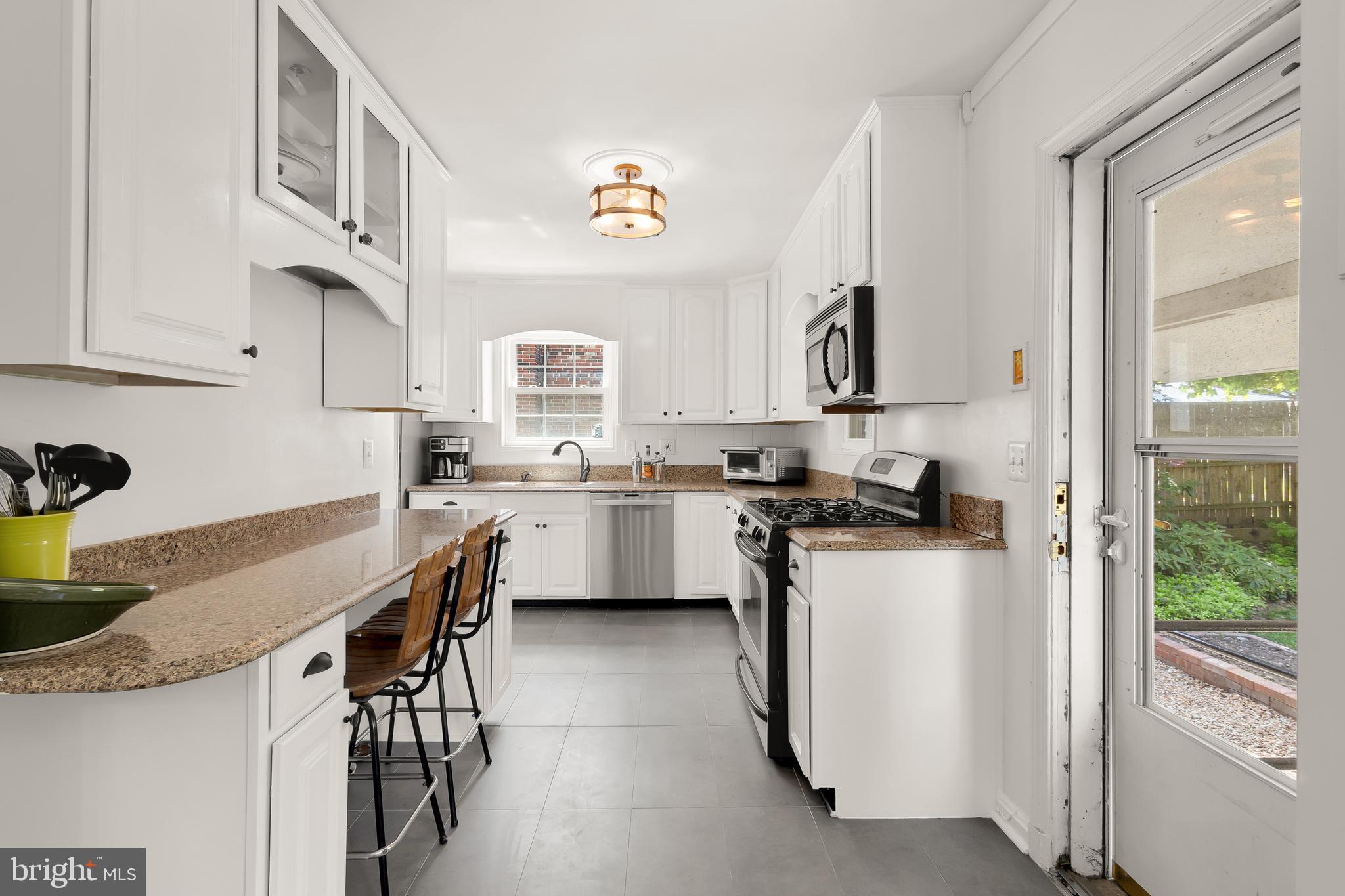 11504 Newport Mill Road Silver Spring, MD 20902 - Photo 16 of 41