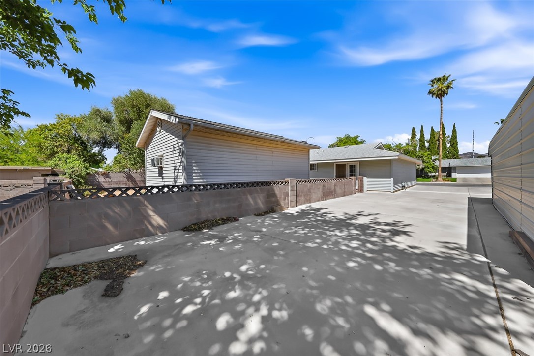1322 Appaloosa Road Boulder City, NV 89005 - Photo 6 of 37