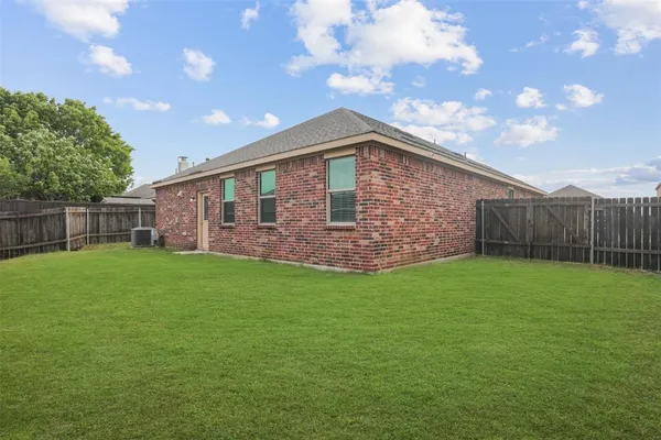 $329,700 | 186 Aster Drive, Sanger, TX 76266