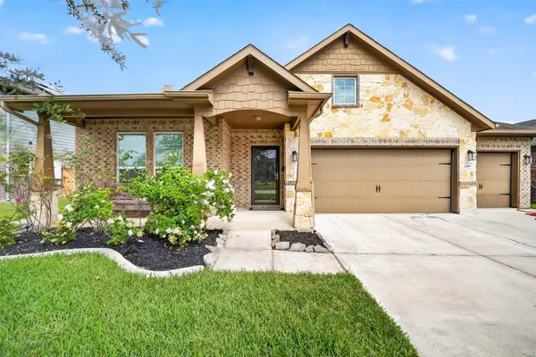 $385,000 | 2418 Kelson Cove Drive, Texas City, TX 77568
