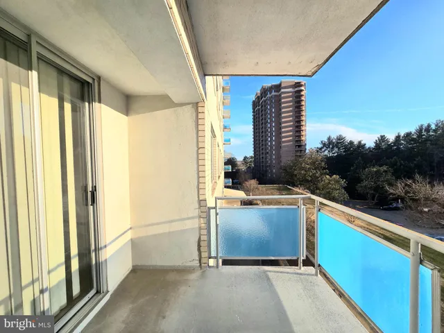 a view of an entryway