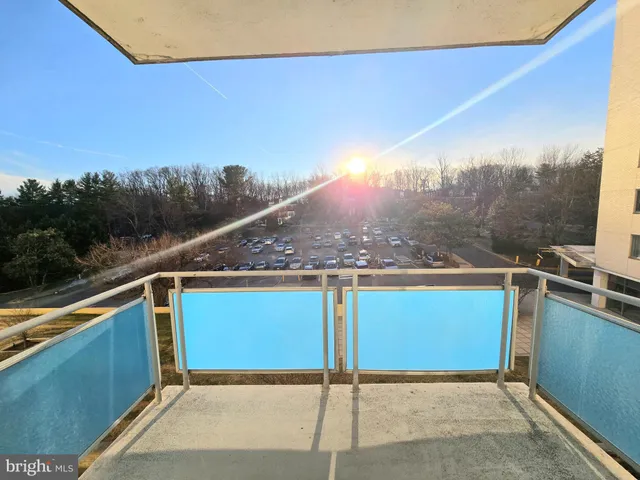 $241,250 | 10201 Grosvenor Place, Unit 527, Rockville, MD 20852