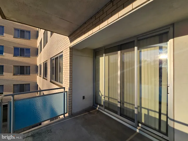 $241,250 | 10201 Grosvenor Place, Unit 527, Rockville, MD 20852