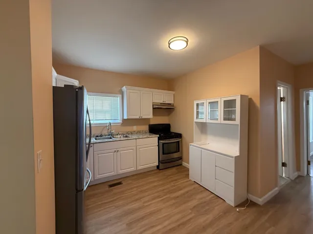 $2,500 | 347 Spruce Street, Manchester, NH 03103