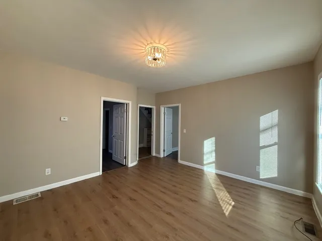 $2,500 | 347 Spruce Street, Manchester, NH 03103