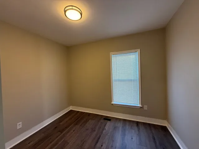 $2,500 | 347 Spruce Street, Manchester, NH 03103