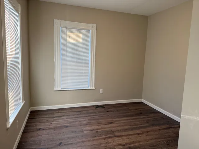 $2,500 | 347 Spruce Street, Manchester, NH 03103