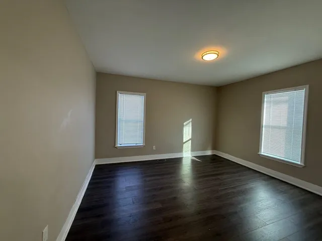 $2,500 | 347 Spruce Street, Manchester, NH 03103