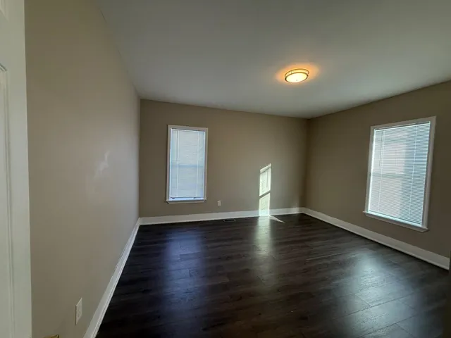 $2,500 | 347 Spruce Street, Manchester, NH 03103