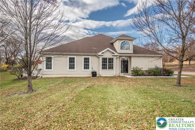 $419,500 | 6333 Valor Drive, Bethlehem, PA 18017