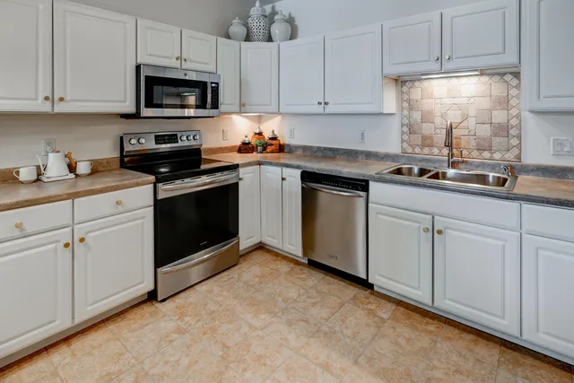 $349,900 | 5480 Caddis Bend, Unit 102, Fitchburg, WI 53711