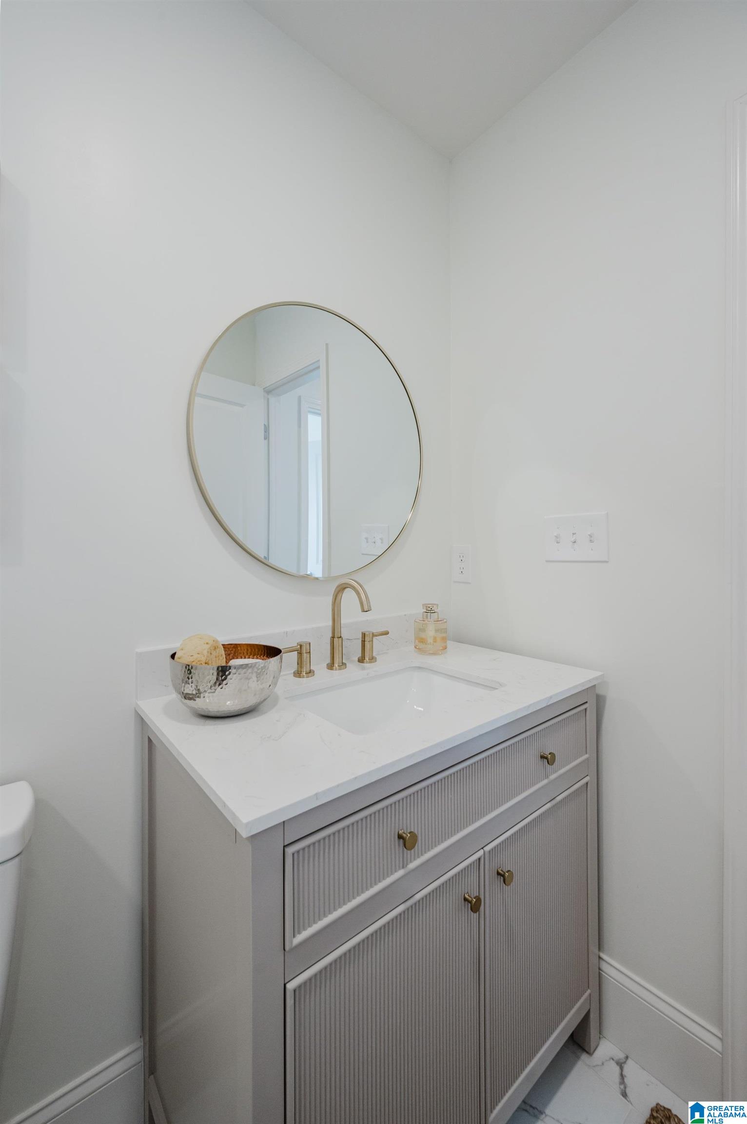 2002 Southwood Road Vestavia Hills, AL 35216 - Photo 18 of 23