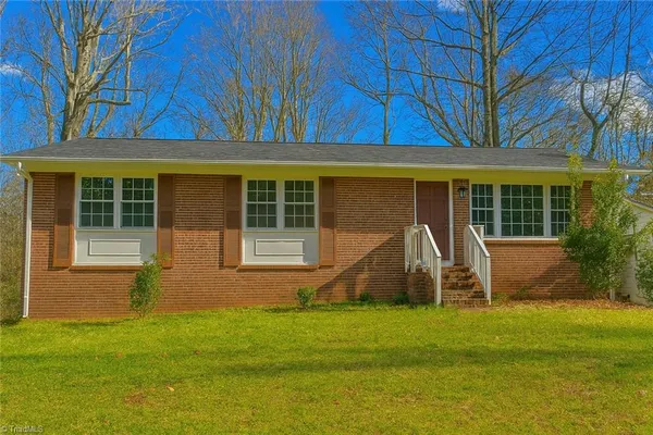 $280,000 | 310 Foxcroft Drive, Winston-Salem, NC 27103
