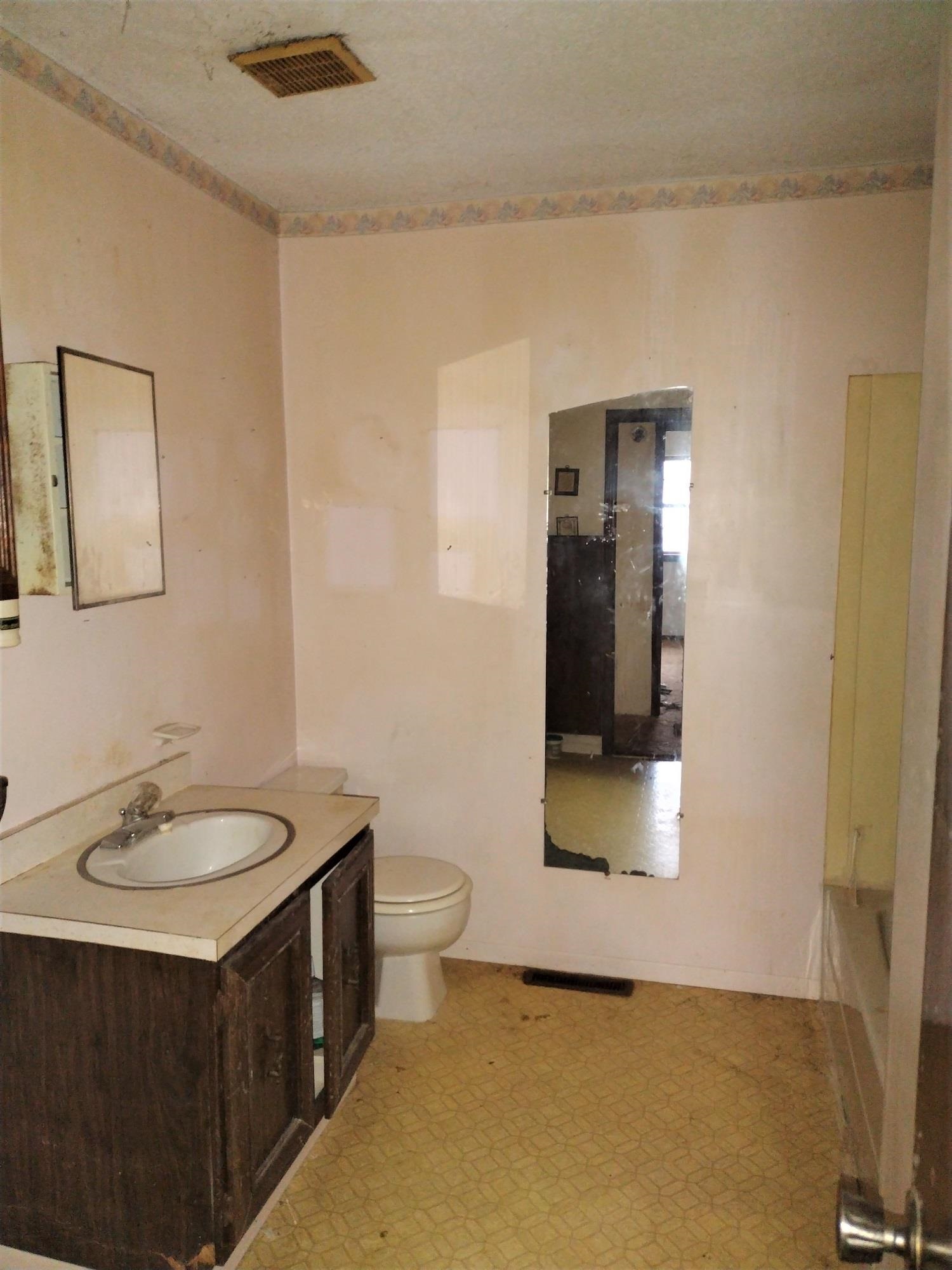 409 Walnut Street Atlanta, KS 67008 - Photo 11 of 13