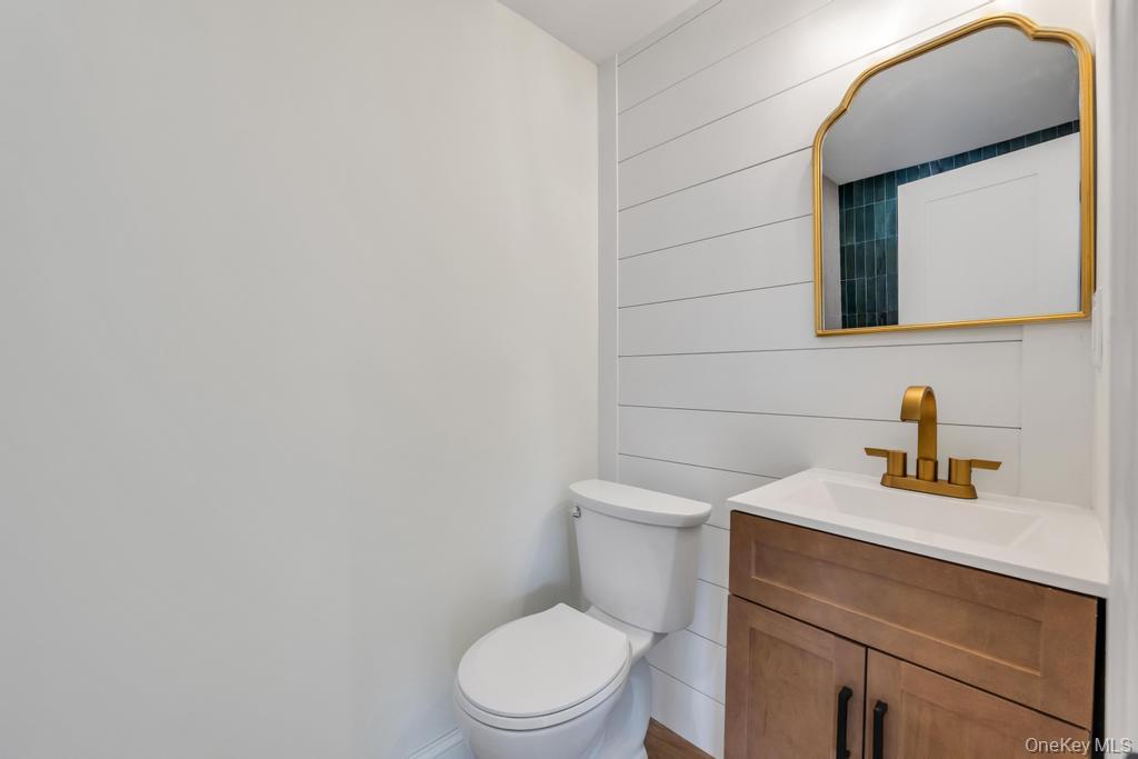 66 Lighthouse Road Babylon, NY 11702 - Photo 24 of 30