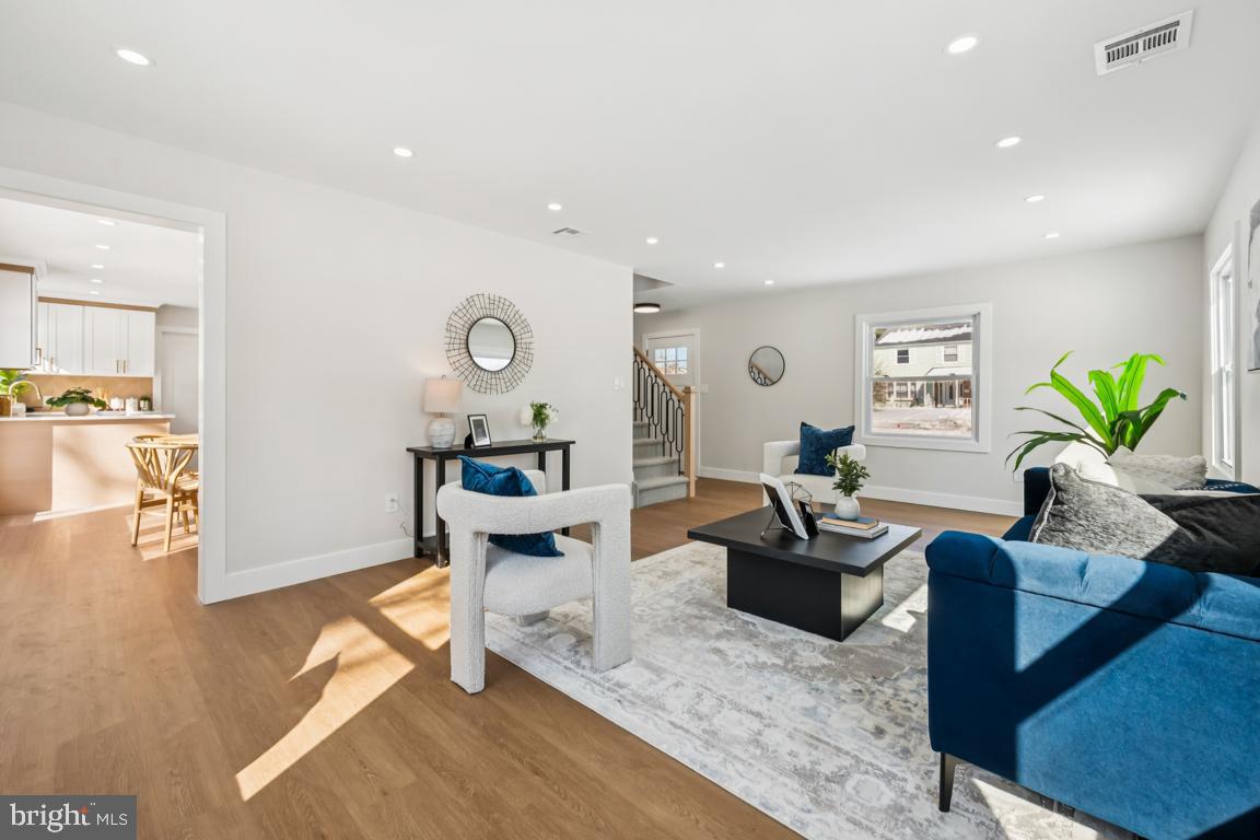 2 Sylvan Lane Willingboro, NJ 08046 - Photo 6 of 26 a living room with furniture and wooden floor