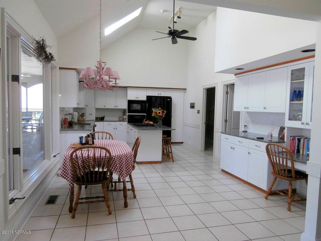 6907 Riverpoint Road Elm City, NC 27822 - Photo 6 of 44 Vaulted Ceilings & Skylights.